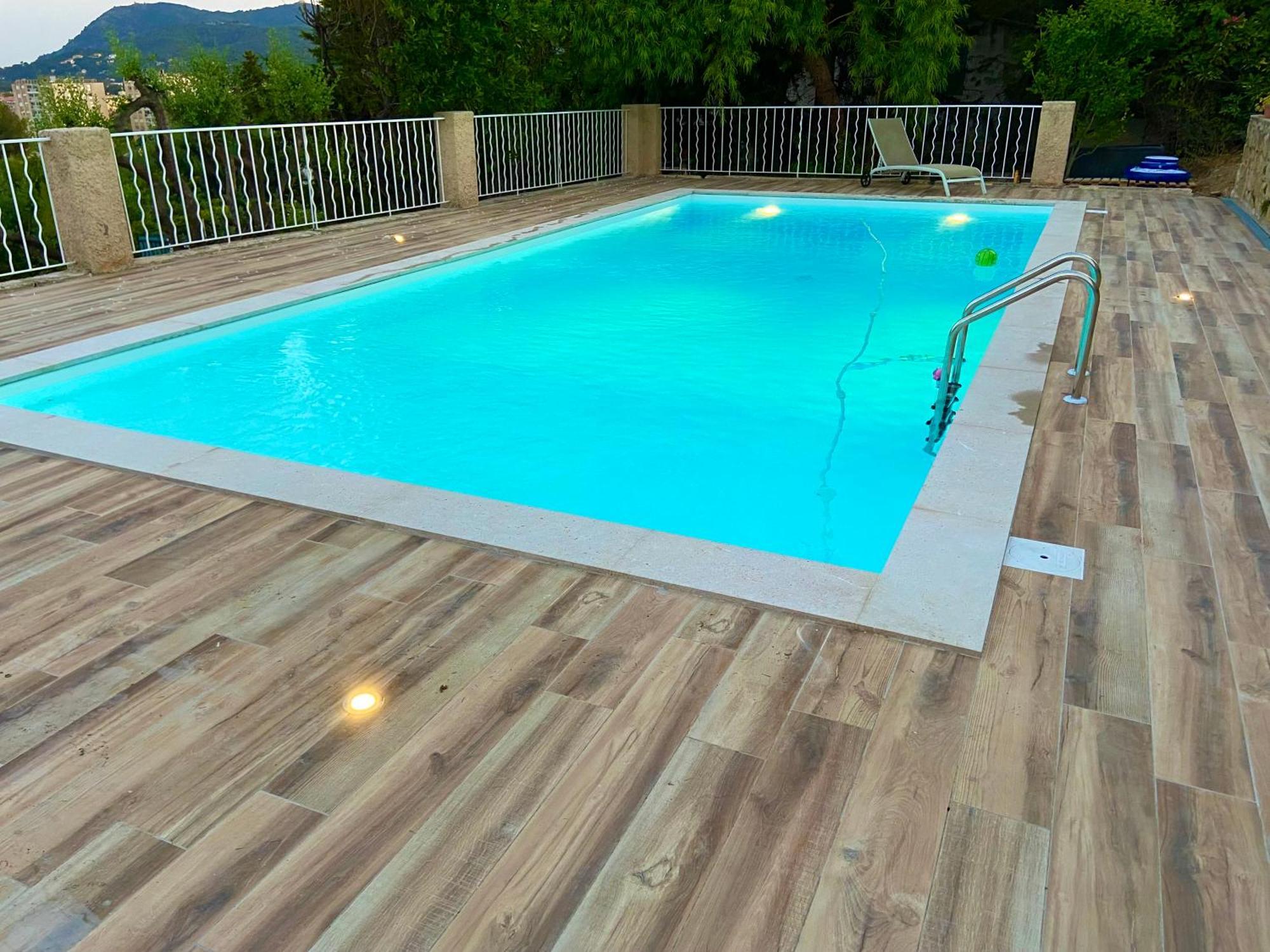 Vila Grande Maison Vue Mer Avec Piscine 15Mn A Pieds De La Plage La Seyne-sur-Mer Exteriér fotografie